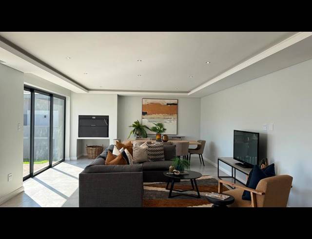 4 BEDROOM HOUSE FOR SALE IN FOUNTAINBROOK ESTATE